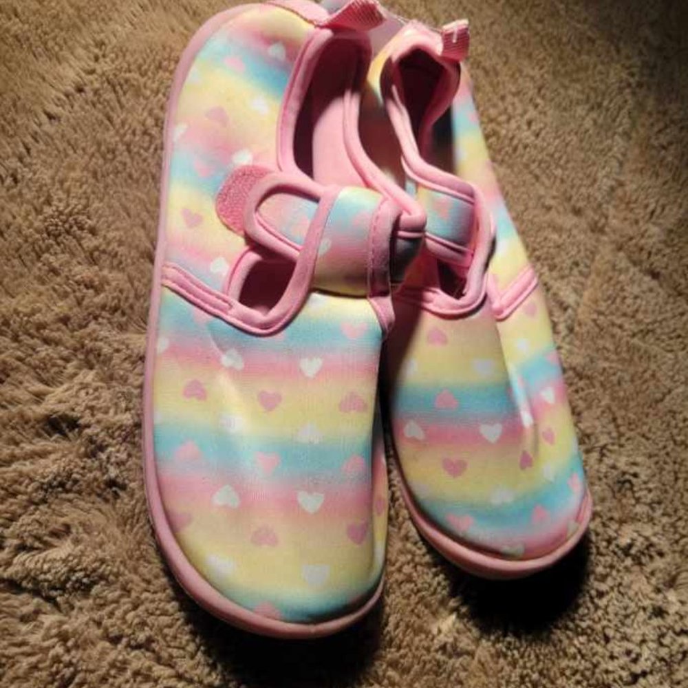 ZOOGS Sturdy Water Shoes - Girls Size 3 - Picture 2 of 7